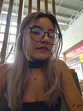 Pretty roxxyy online show from 12-19-25, 01:29