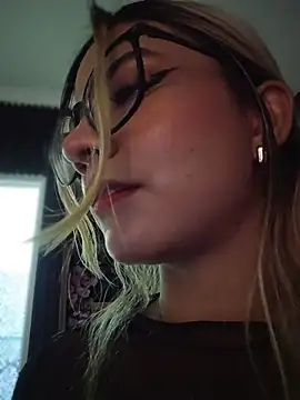 Pretty roxxyy online show from 03-29-26, 11:21