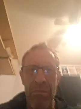 moasslicker online show from 11-17-25, 02:50