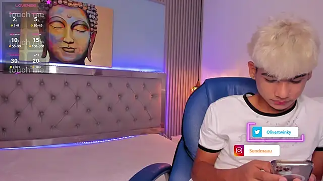 OliverTwinky online show from 09-28-25, 02:11