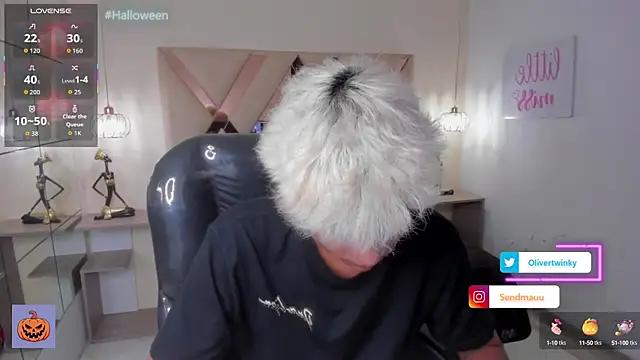OliverTwinky online show from 10-14-25, 02:40
