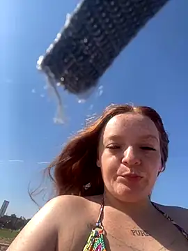 Snapshot of bankruptbabe chatting on 09-11-25, 09:26 bankruptbabe online show from 09-11-25, 09:26