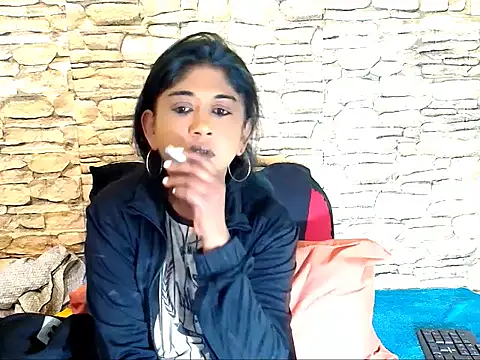 Snapshot of IndianPleasurez1 chatting on 09-29-25, 05:40 IndianPleasurez1 online show from 09-29-25, 05:40