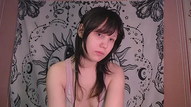 Snapshot of Thighswithspikes chatting on 02-18-26, 07:26 Thighswithspikes online show from 02-18-26, 07:26