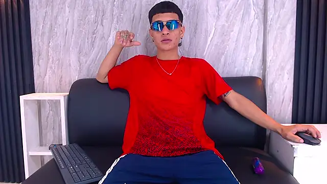 Matt Ruso online show from 09-19-25, 06:41