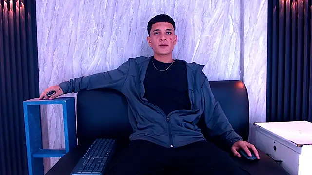 Matt Ruso online show from 10-23-25, 03:39