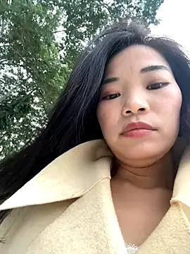 Snapshot of AiBanana chatting on 12-05-25, 09:18 AiBanana online show from 12-05-25, 09:18