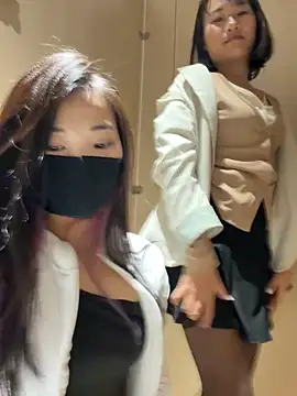 AiBanana online show from 12-18-25, 01:06