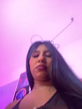 Snapshot of Emmily_Vargas chatting on 09-20-25, 10:44 Emmily Vargas online show from 09-20-25, 10:44