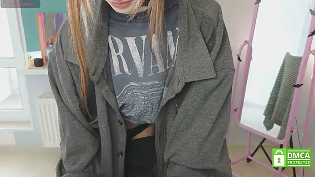 sweetuniporn online show from 04-14-26, 08:53