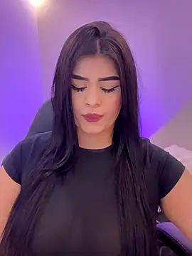 Snapshot of Kariina__69 chatting on 10-19-25, 03:29 Kariina 69 online show from 10-19-25, 03:29