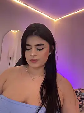 Snapshot of Kariina__69 chatting on 10-20-25, 02:34 Kariina 69 online show from 10-20-25, 02:34