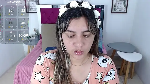 Snapshot of Isa-lox chatting on 10-13-25, 09:26 Isa-lox online show from 10-13-25, 09:26