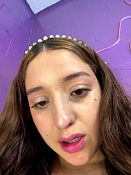 Snapshot of Baby__Otaku chatting on 09-13-25, 07:02 Baby Otaku online show from 09-13-25, 07:02