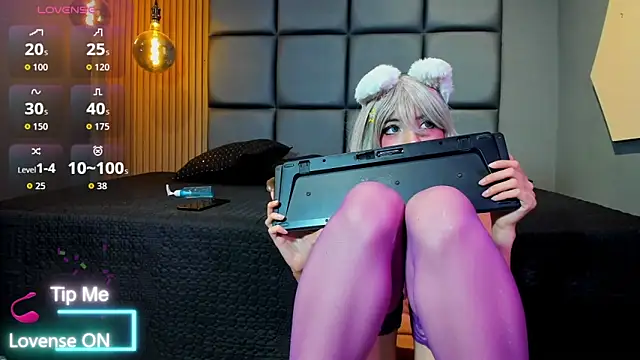 Snapshot of ALISSON_VEGA chatting on 09-29-25, 07:13 ALISSON VEGA online show from 09-29-25, 07:13