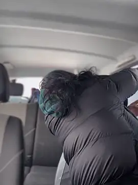 Snapshot of MeekyRich chatting on 11-11-25, 05:07 MeekyRich online show from 11-11-25, 05:07