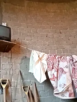 Snapshot of luuiss12 chatting on 10-03-25, 10:29 luuiss12 online show from 10-03-25, 10:29