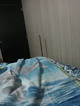 Snapshot of luuiss12 chatting on 11-12-25, 05:08 luuiss12 online show from 11-12-25, 05:08