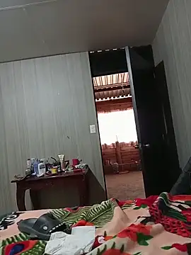 Snapshot of luuiss12 chatting on 11-29-25, 10:02 luuiss12 online show from 11-29-25, 10:02