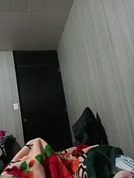 Snapshot of luuiss12 chatting on 12-01-25, 06:40 luuiss12 online show from 12-01-25, 06:40