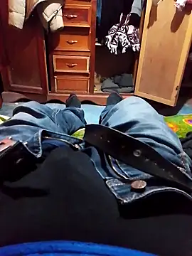 Snapshot of luuiss12 chatting on 02-17-26, 10:49 luuiss12 online show from 02-17-26, 10:49