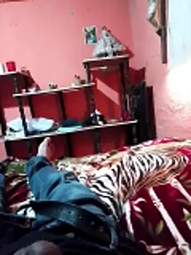 Snapshot of luuiss12 chatting on 02-18-26, 09:22 luuiss12 online show from 02-18-26, 09:22