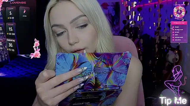 LinaLirian online show from 04-24-26, 10:07