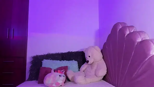 BellaSun  online show from 09-09-25, 04:34