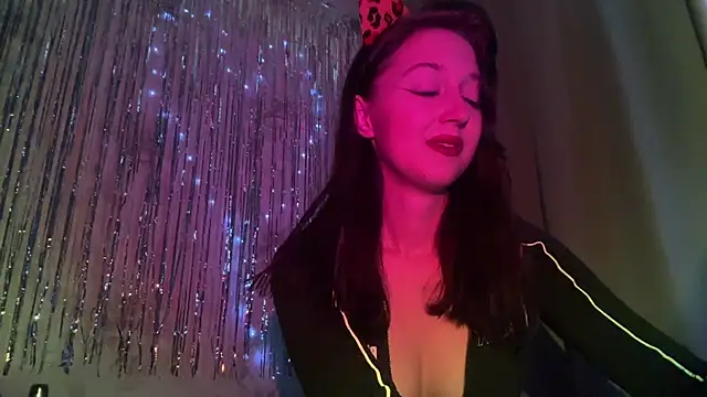 YourTemptation  online show from 12-21-25, 10:11