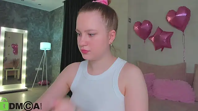 Snapshot of Candy_Cansew chatting on 05-27-26, 01:13 Candy Cansew online show from 05-27-26, 01:13