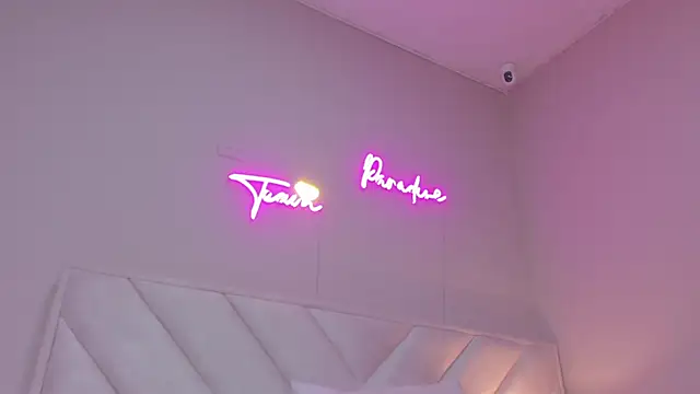  lucia 18 online show from 09-19-25, 04:40