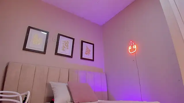  lucia 18 online show from 09-29-25, 06:13