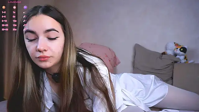 CupSizeGirl online show from 10-10-25, 02:49