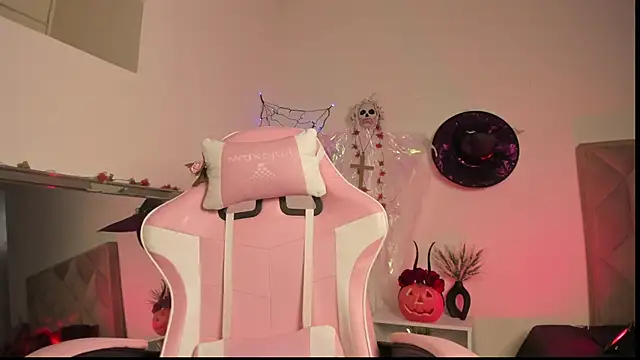 Snapshot of Paprika_ chatting on 10-07-25, 06:27 Paprika online show from 10-07-25, 06:27