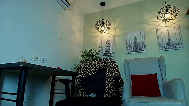  Victoria Collins online show from 02-05-26, 11:26