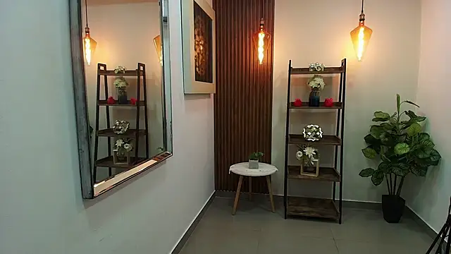  Victoria Collins online show from 05-18-26, 11:16