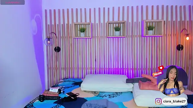 ciara blake online show from 04-24-26, 08:00