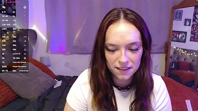 Snapshot of Vforverity chatting on 10-03-25, 08:39 Vforverity online show from 10-03-25, 08:39