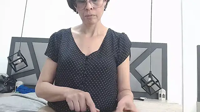 amanda ramirez online show from 04-01-26, 09:23