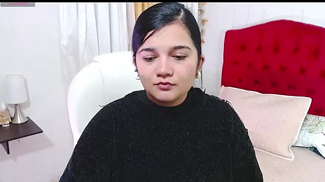 Snapshot of mia_traveluxe chatting on 09-10-25, 02:22 mia traveluxe online show from 09-10-25, 02:22