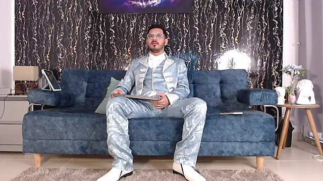 Snapshot of samuelcoopeer chatting on 11-13-25, 01:21 samuelcoopeer online show from 11-13-25, 01:21