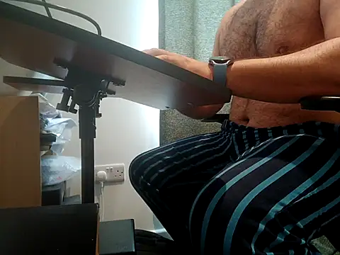 CloudyMuscleBeefy online show from 10-09-25, 01:20