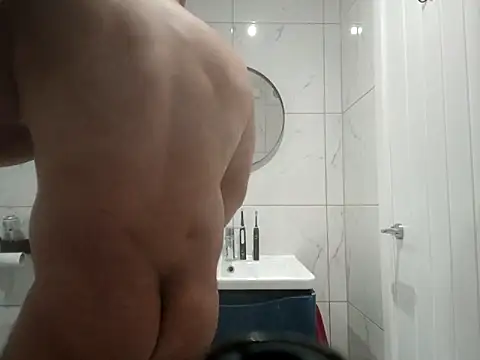 CloudyMuscleBeefy online show from 10-10-25, 06:18