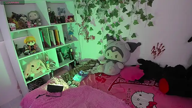 Snapshot of sarahminage_ chatting on 12-05-25, 04:58 sarahminage online show from 12-05-25, 04:58