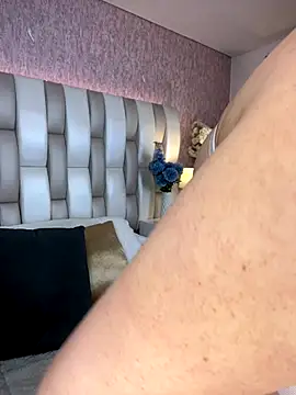 valt  online show from 09-18-25, 08:00