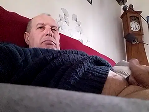 Vince072 online show from 01-10-26, 12:40