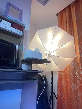 Luu sr online show from 09-21-25, 02:02