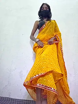 Snapshot of Riya_R24 chatting on 10-27-25, 10:08 Riya R24 online show from 10-27-25, 10:08