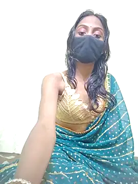 Snapshot of Riya_R24 chatting on 11-08-25, 09:09 Riya R24 online show from 11-08-25, 09:09