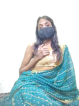 Snapshot of Riya_R24 chatting on 11-24-25, 07:41 Riya R24 online show from 11-24-25, 07:41